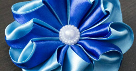 Как сделать цветы из лент