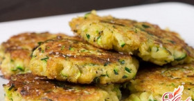 Как приготовить вкусные оладьи с кабачками и творогом