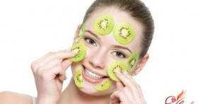 Рецепты красоты: маска для лица из киви