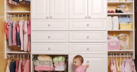 Почему в детском гардеробе обязательно должны быть комбинезоны?