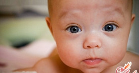 Почему новорожденный икает?