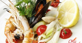 Салат из морского коктейля на любой вкус