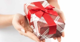 Что подарить мужчине у которого все есть: думаем вместе