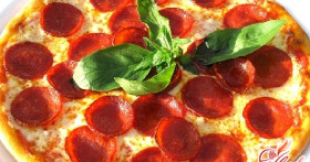 Пицца с колбасой и сыром, или Экономим со вкусом!