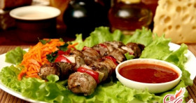 Как правильно замариновать и приготовить шашлык