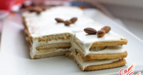 Торт из печенья и сметаны: готовим быстро и вкусно