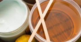 Как делается шугаринг глубокого бикини