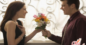 Что подарить коллеге по работе: боремся со стереотипами