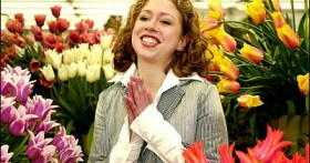 Тональная основа – залог идеального макияжа