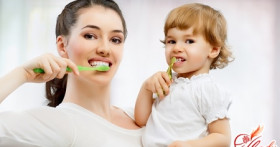 Как научить ребенка чистить зубы без криков и истерик?
