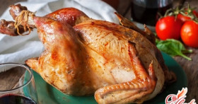 Курица, запеченная целиком: традиционный рецепт и оригинальные способы