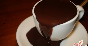 Учимся готовить шоколадный крем для торта