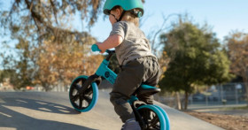 Преимущество беговела перед самокатом и велосипедом