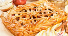 Пирог с яблоками и корицей: душевная выпечка для сластен