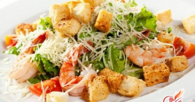 Салат Греческий с креветками – рецепт средиземноморской кухни