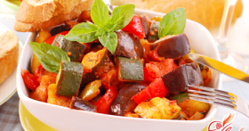 Тушеные баклажаны с овощами – еда без вреда