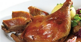 Гусь с яблоками: рецепт для настоящих гурманов