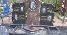 Из чего делают семейные памятники на захоронение