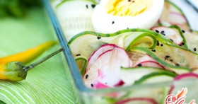 Салат из огурцов