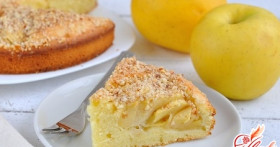 Готовим вкусно и с душой: пирог с манкой и яблоками