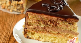 Торт со сметаной и сгущенкой: рецепт сладкой жизни