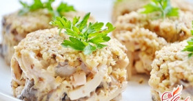 Салат из кальмаров с сыром – рецепт для праздничного меню