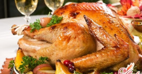 Утка с яблоками в фольге: универсальное блюдо для любого случая