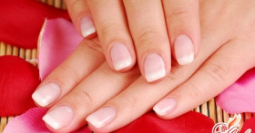 Как нарастить ногти самой себе?