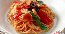 Карбонара с беконом, или Итальянская паста по-американски