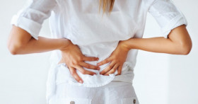 Почему при панкреатита может болеть спина и поясница?