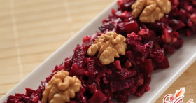 Витаминный взрыв: салат из свеклы с грецкими орехами
