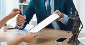 Чем чаще всего помогает юрист физлицам?