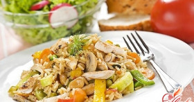 Салат с шампиньонами и курицей – от простого к сложному