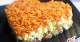 Салат из маринованных огурцов: вкусные и питательные рецепты