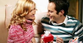 Что подарить на юбилей мужчине: секреты правильного подарка