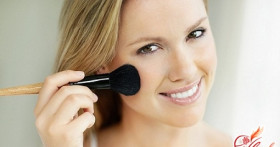 Как правильно наносить румяна?