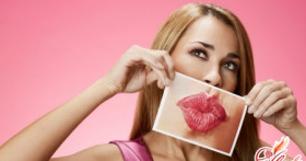 Уколы гиалуроновой кислоты для увеличения губ: работает ли это?