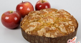 Шарлотка в мультиварке – просто и быстро!