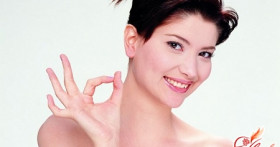 Как избавится от перхоти – шампунь или визит к специалисту?