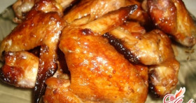 Пикантно: крылышки в медовом соусе