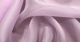 Использование ткани органза при пошиве театральных костюмов