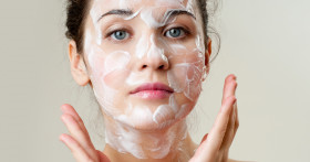 50 увлажняющих масок для всех типов кожи: популярные марки и домашние рецепты