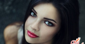 Правильный макияж для зеленых глаз для брюнеток