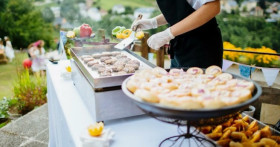 Преимущества выездного ресторанного кейтеринга