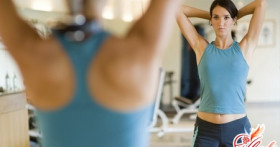 Упражнения для рук с гантелями для женщин – готовимся к лету
