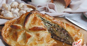 Курник из блинов и слоеного теста