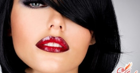 Правильный макияж для обладательниц серо-голубых глаз