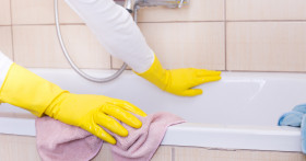 Чем можно отмыть акриловую ванну до сияющей белизны