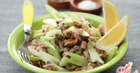 Салат из стеблей сельдерея