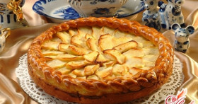 Как приготовить ленивый пирог с яблочной начинкой